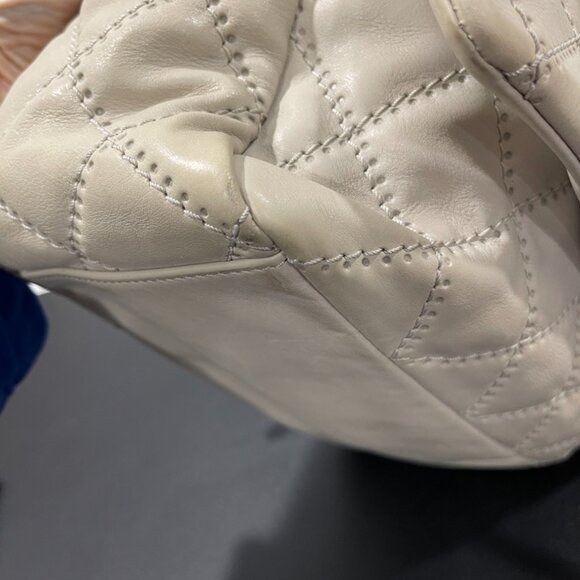 Chanel Tote Bag Cream - Picture 9 of 14